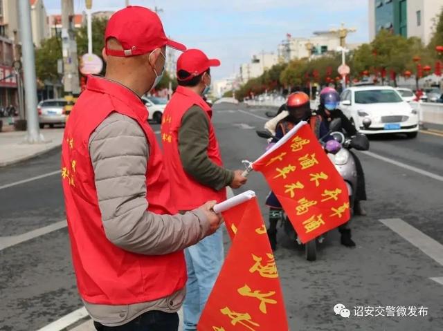 路上有你，这个年我过得不慌不忙！| 平安春运 交警同行-30.jpg