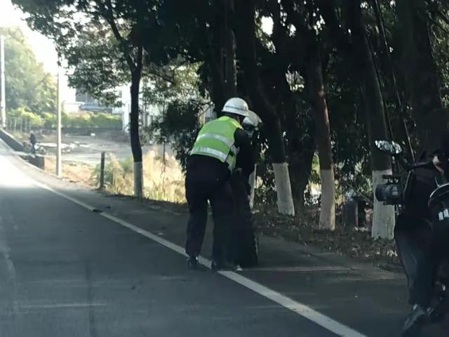 这个元旦假期，漳州交警各种忙！-11.jpg