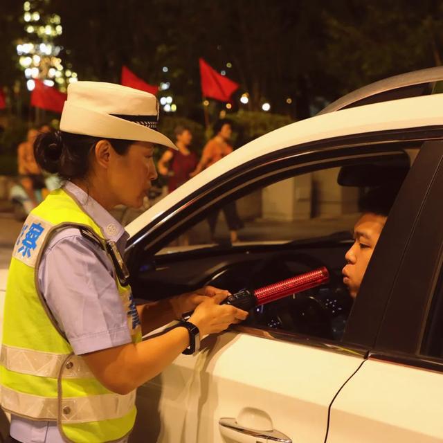 漳州交警故事丨平凡岗位上的使命担当——多面手“福芝姐”-7.jpg