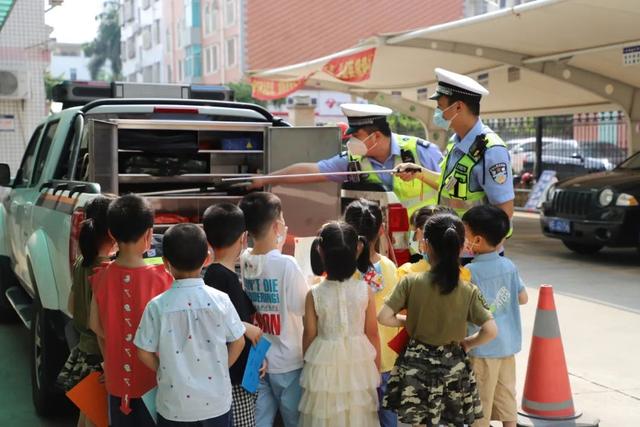 漳州小朋友：“我长大想当警察”，那就先进来参观一下！-15.jpg