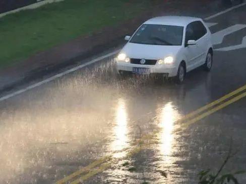 漳州这波“豪雨”，看路面最美“警色”！-15.jpg