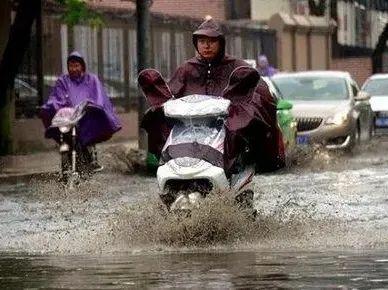 漳州这波“豪雨”，看路面最美“警色”！-21.jpg