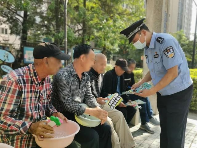 【千警进街区 共创文明城】全市公安机关全警全力以赴助力创城攻坚-8.jpg