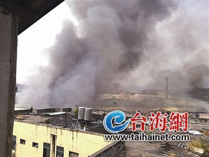 漳州市角美一工厂着火，所幸未造成人员伤亡-1.jpg
