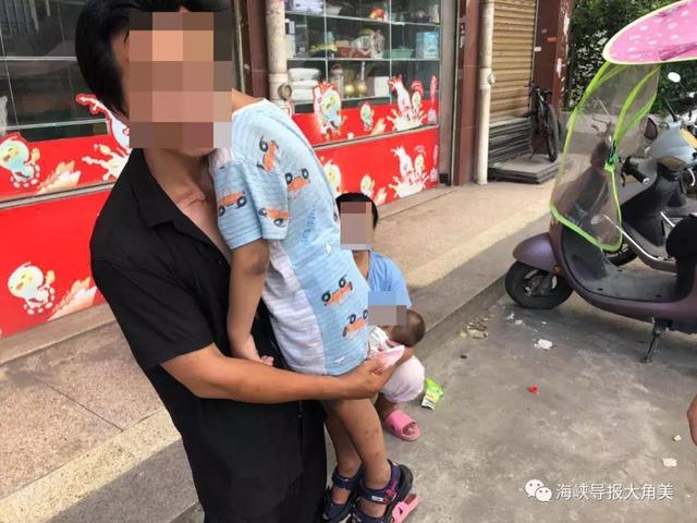 事发漳州，一男子抱着孩子站在路中间想寻短见，原因竟是……-2.jpg
