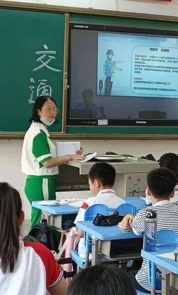 开学季丨校园开学第一课，漳州交警上讲台！-13.jpg