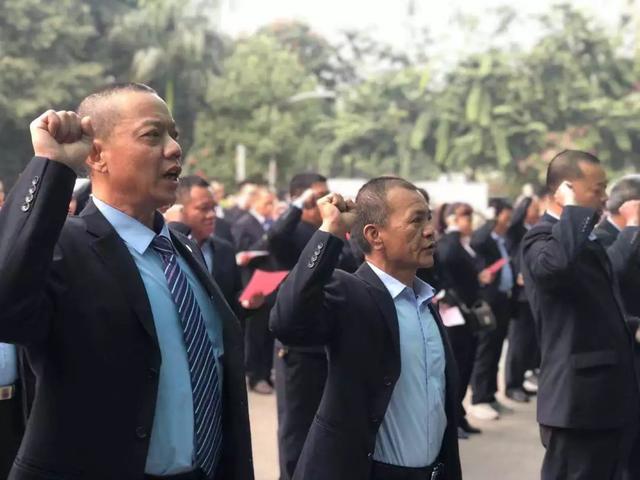 让行斑马线，是礼更是法！漳州公交司机承诺做礼让表率！-13.jpg