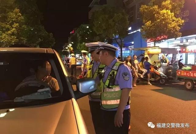 「国庆护航」交警不放假，继续查酒驾-2.jpg