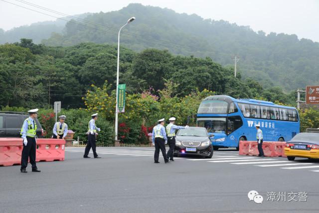 花博园区17个分流点，开幕首日交通畅通有序-8.jpg