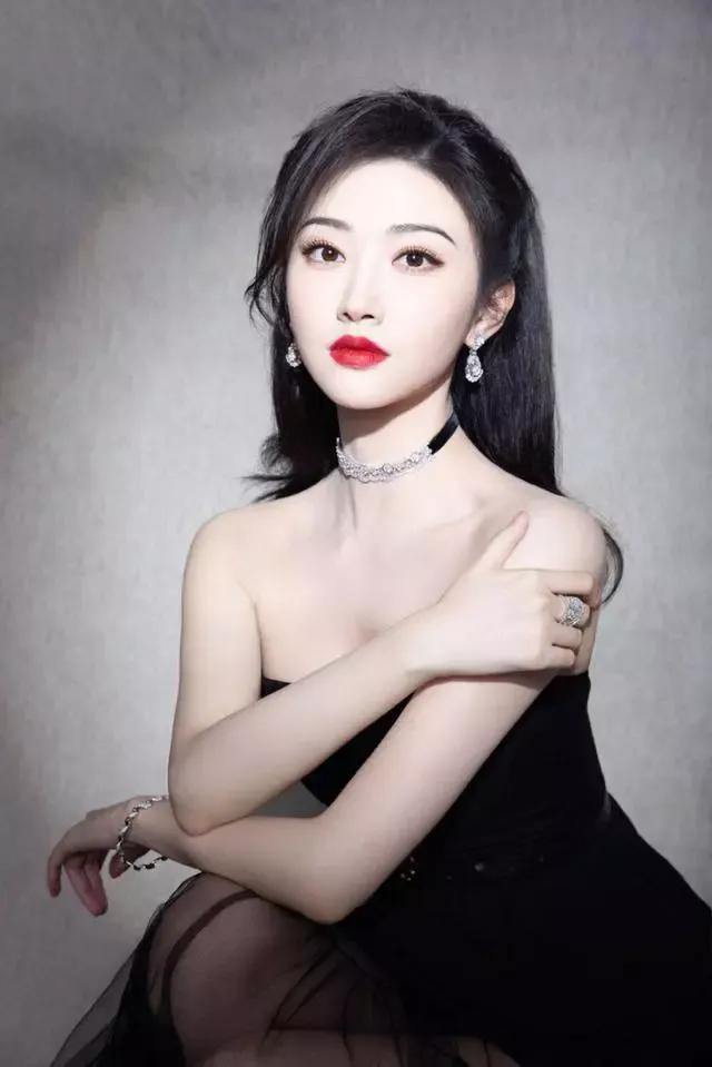 陕西美女代表当然是景甜-1.jpg