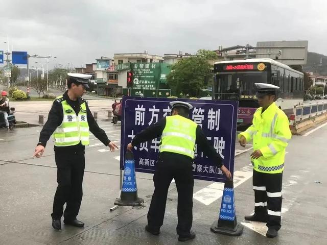 漳州交警尽心守护，只为让您安心缅怀先辈！-8.jpg