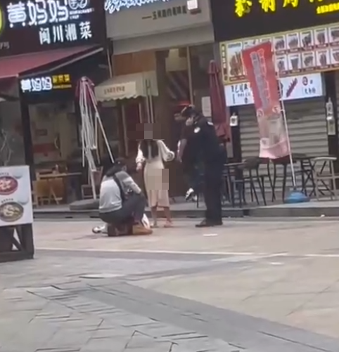 突发！漳州万达广场附近发生一起伤人事件，凶手被警察当场控制，医院：伤者正在抢救-2.jpg