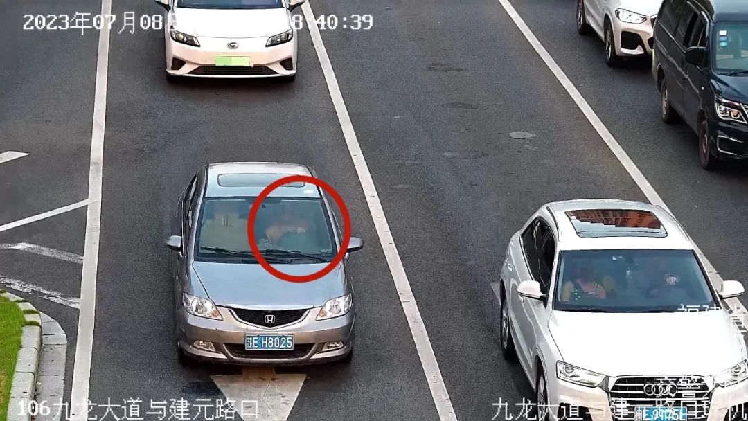 漳州交警提示，开车在路口等待红灯时请勿使用手机！-11.jpg